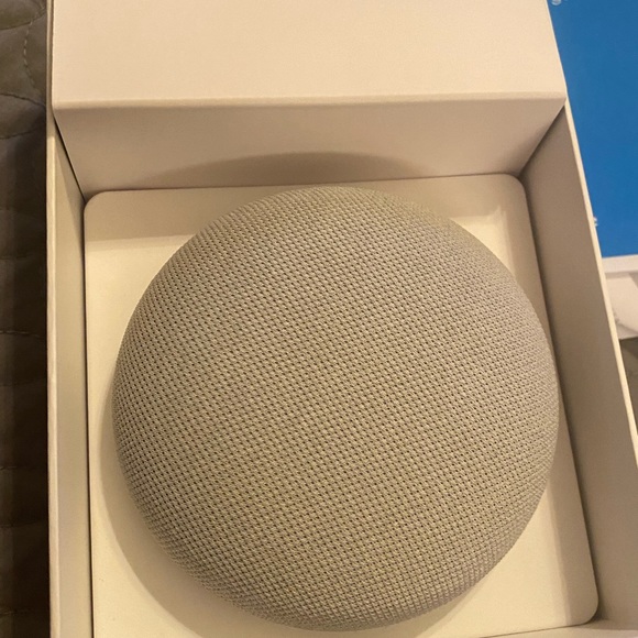 Google Nest Mine - Picture 2 of 2